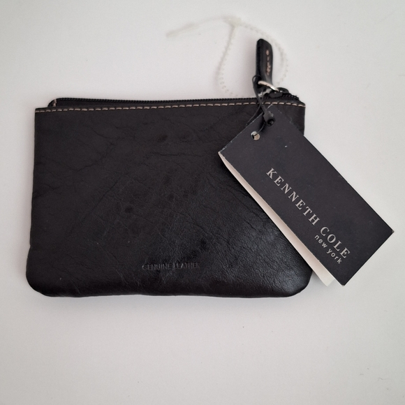 NWT Kenneth Cole leather coin purse with keychain - Picture 3 of 7